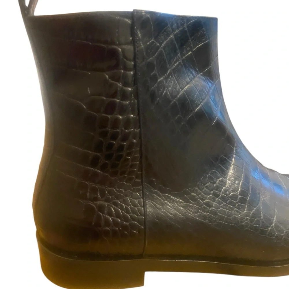 Women’s Black Leather Crocodile Pattern Trycia Boots New Without Box Size 10